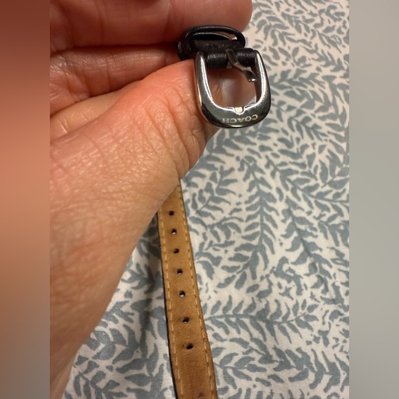 Coach Vintage Black Leather Strap Watch - Picture 5 of 7